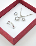 Прямоугольный подарочный футляр №4 под кольцо.