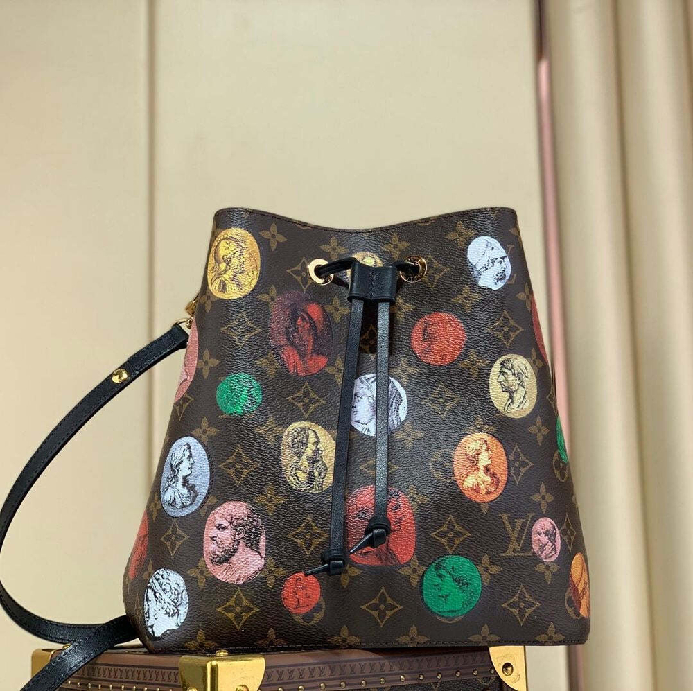 Louis Vuitton NeoNoe MM