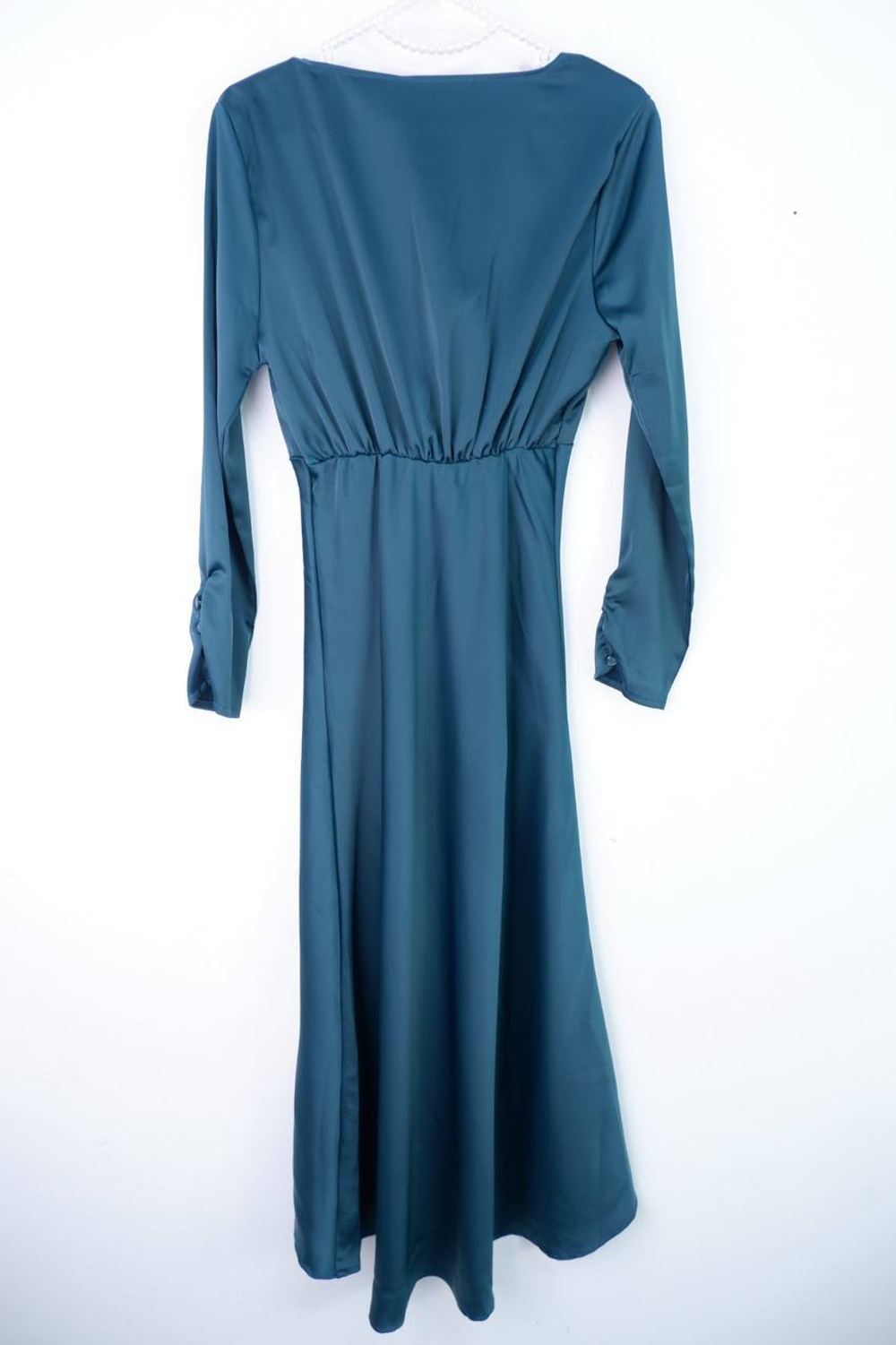 Платье Indefeir в таком красивом изумрудном глубоком цвете, атласное xxs, на 40 размер