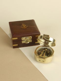Nautical Морской компас Brunton в деревянном футляре Лого: Made for Royal Navy