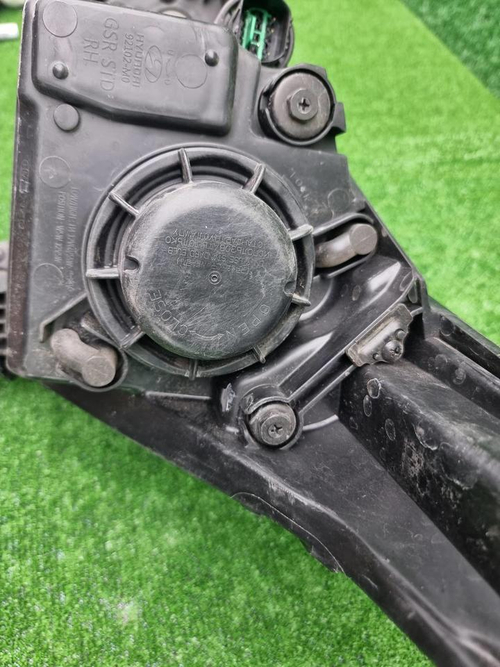 Фара правая Hyundai Creta 1 (2016-2021) галоген