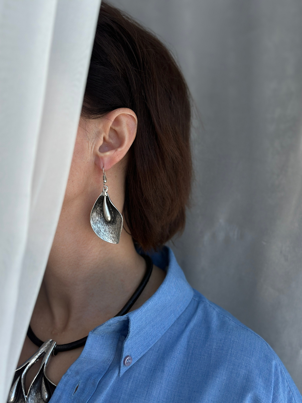 Серьги каллы на петле