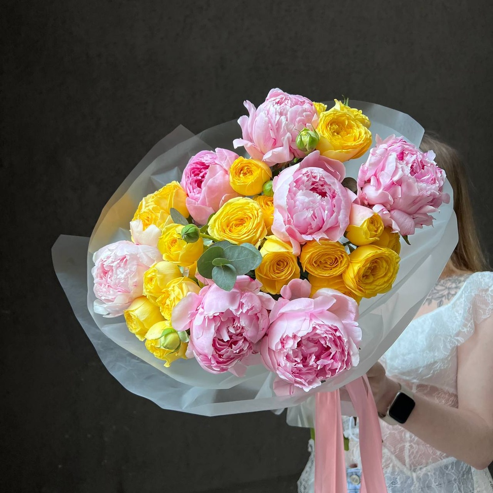 Авторский букет «Пинк-Спрингс» розовые пионы и кустовая роза/ Цветы/ букет от RoseMarkt