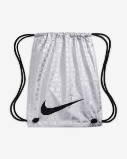 Бутсы Nike Phantom 6 Low Elite FG