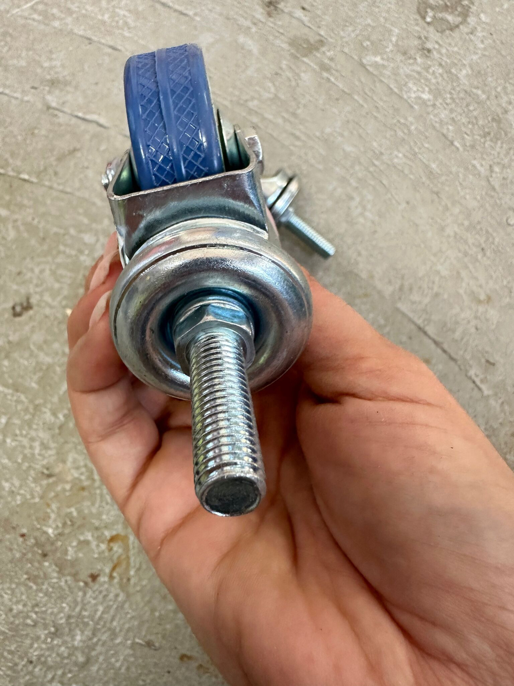 Колесо серое рез.болт креп. М10 50мм (SCTG25)