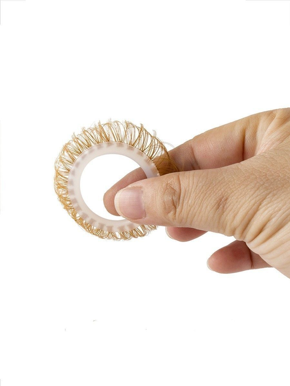 Эрекционное кольцо с бежевыми «ресничками»