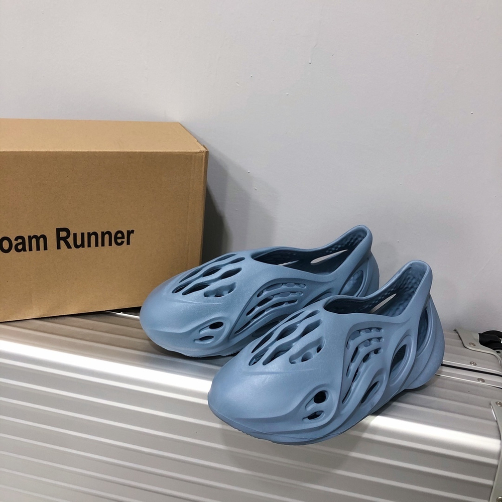 Adidas Yeezy Foam Runner