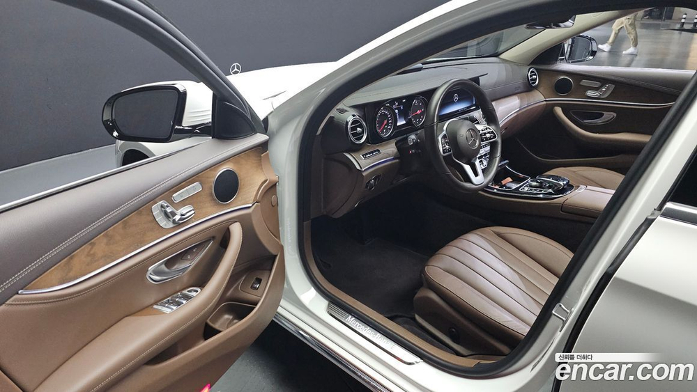 Mercedes-Benz E-Class W213 E220d 4MATIC Exclusive (06.2020)