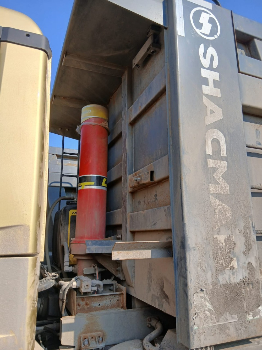 Shacman (Shaanxi) SX* 8x4 Самосвал SX33186V366 (Дизельный, 11,6 л, 423 л.с., МТ)