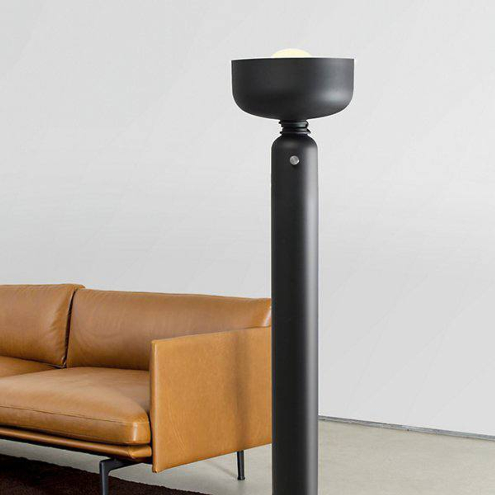 Floor design lamp Spotlight Volumes by ANDlight