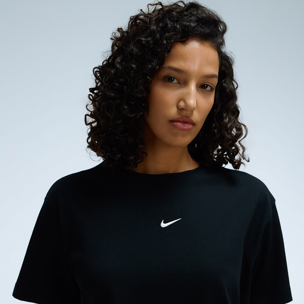 Женская футболка Nike Sportswear Classic Tee
