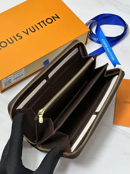 Кошелек Louis Vuitton Zippy Damier Ebene