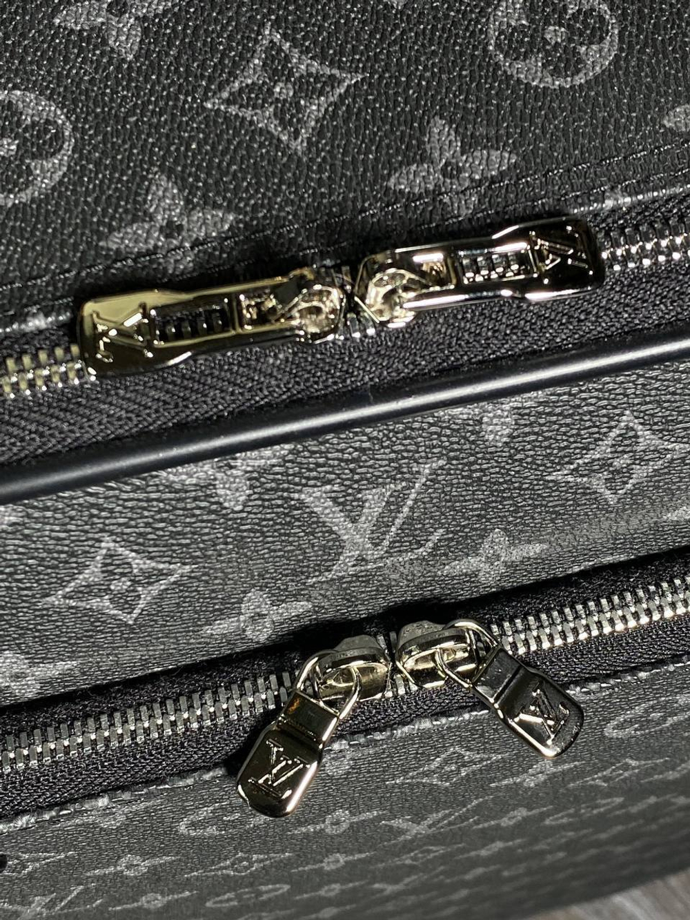 Чемодан Louis Vuitton