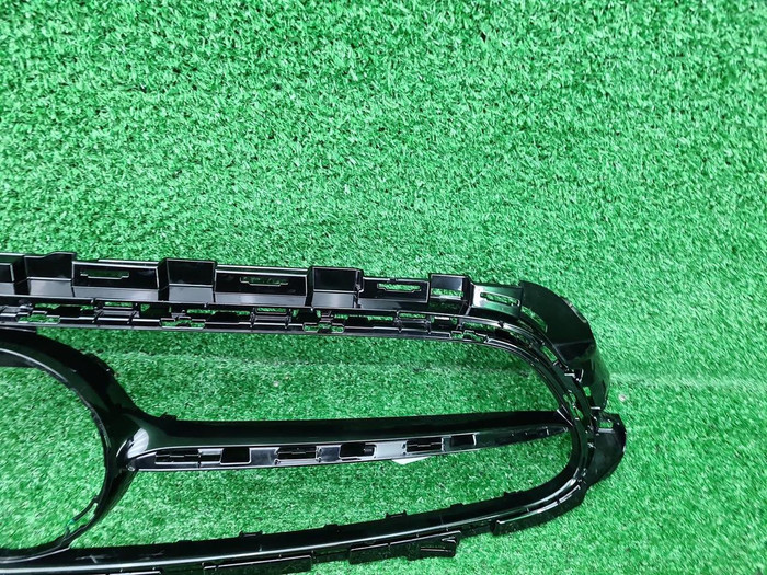 Решетка радиатора Mercedes E C238 (2020-2023)