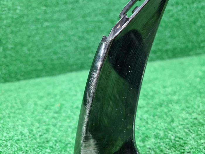 Молдинг решетки радиатора Lexus ES 7 (2018-2021)