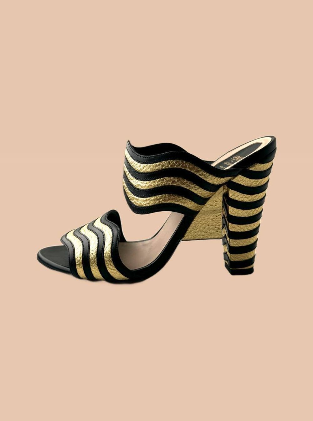 Сабо Fendi