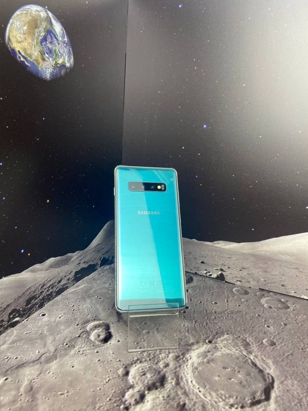 Смартфон Samsung Galaxy S10 Plus 8/128Gb Аквамарин (Витринный)