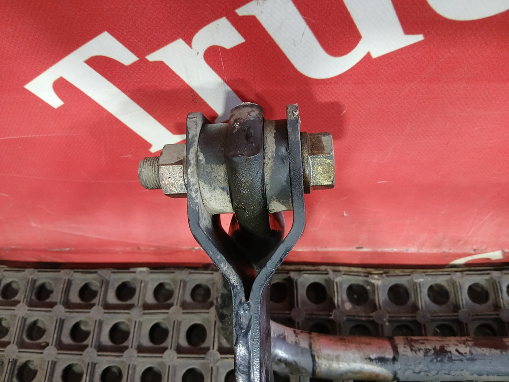 Стабилизатор передний