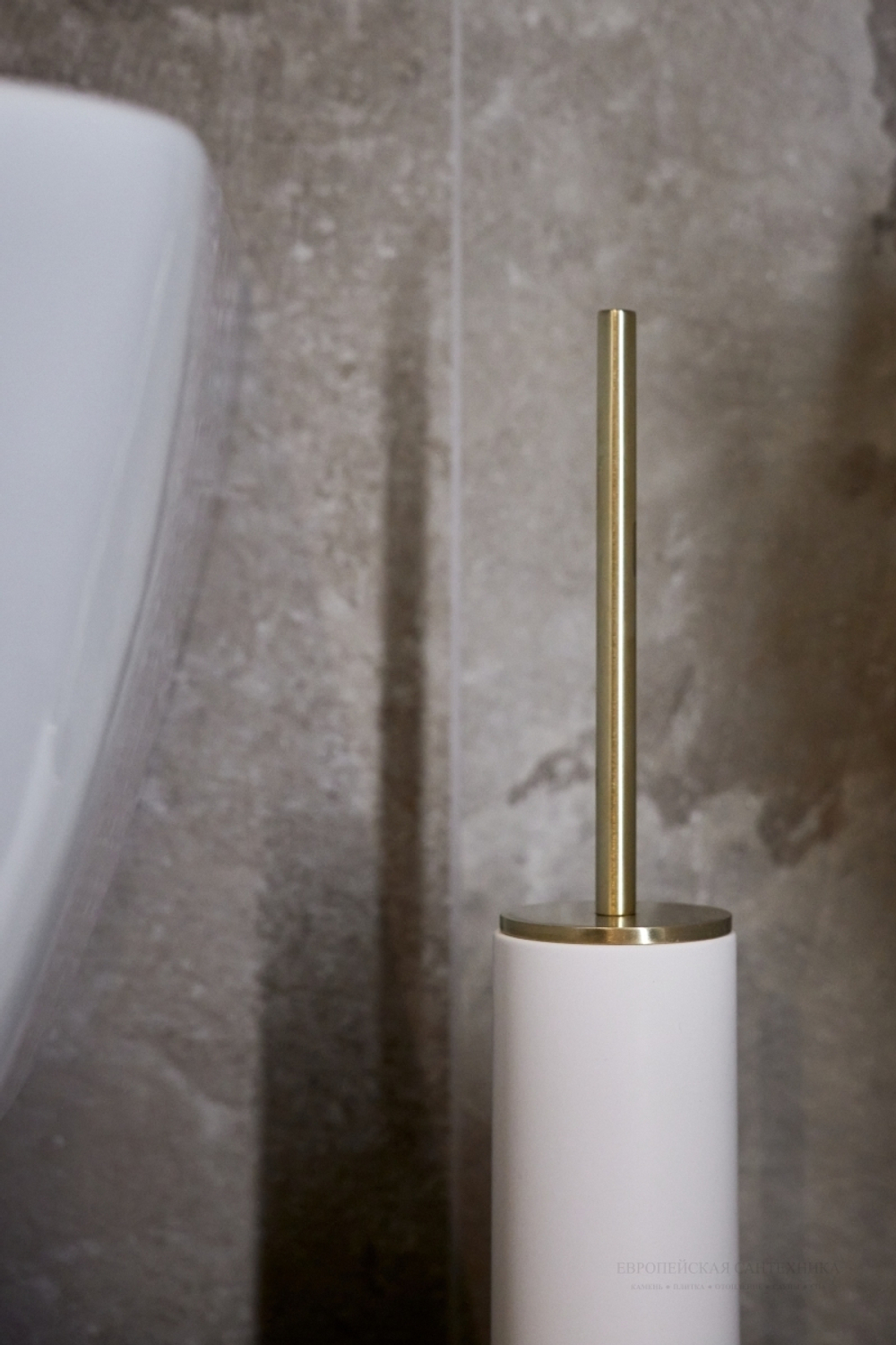 Ёршик Gessi 316, напольный, цвет White/Brass Brushed PVD