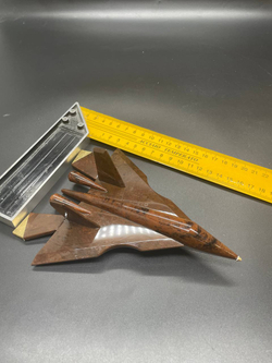 Истребитель из обсидиана в подарочной коробке