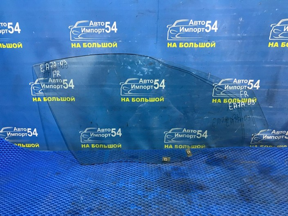Стекло двери передней правой MITSUBISHI GALANT 2002