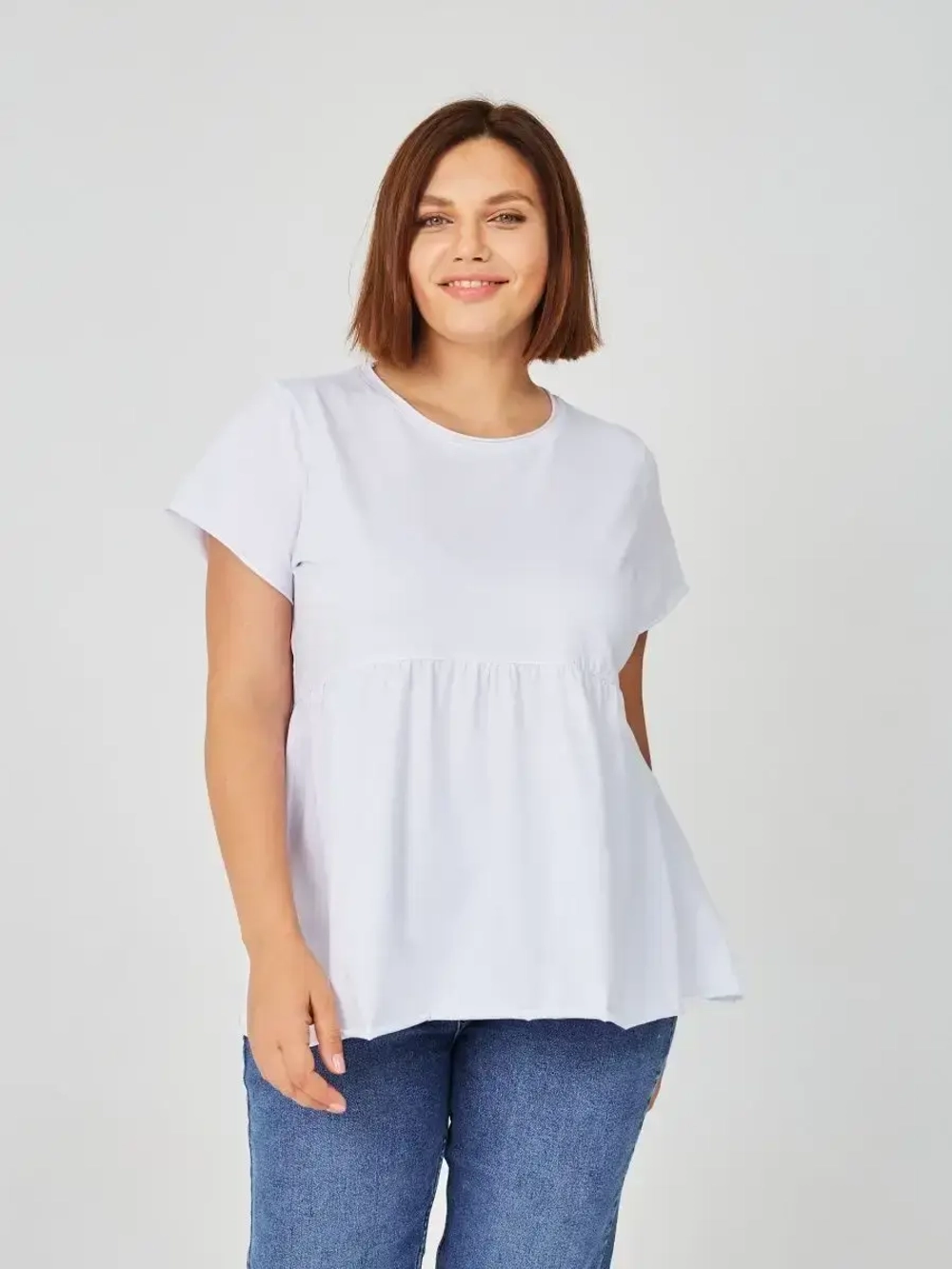 Футболка с баской оверсайз белый