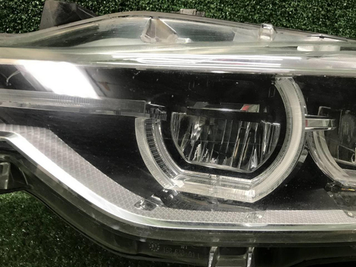 Битая Фара левая BMW 3er F30 (2015-2020) LED