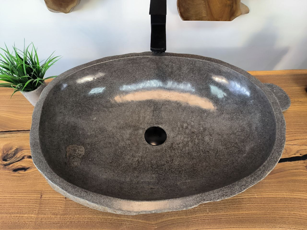 Раковина из речного камня RS-65806 64х46х15 из натурального камня