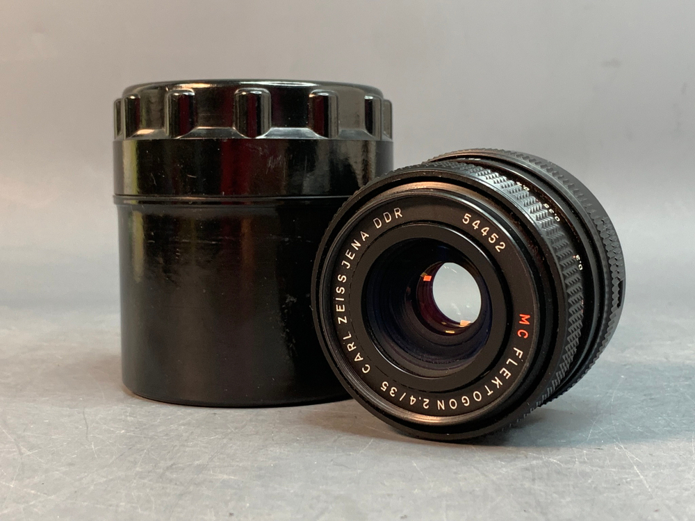 Carl Zeiss Jena DDR Flektogon 35mm f/2.4