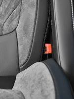 Чехлы Люкс DAF XF 106 (экокожа, черный цвет, серая вставка)