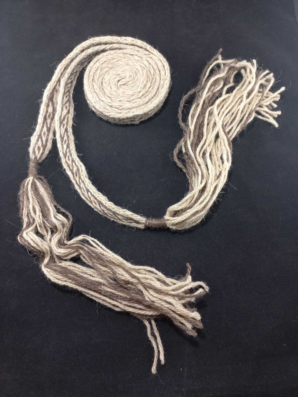 Пояс тканный серый