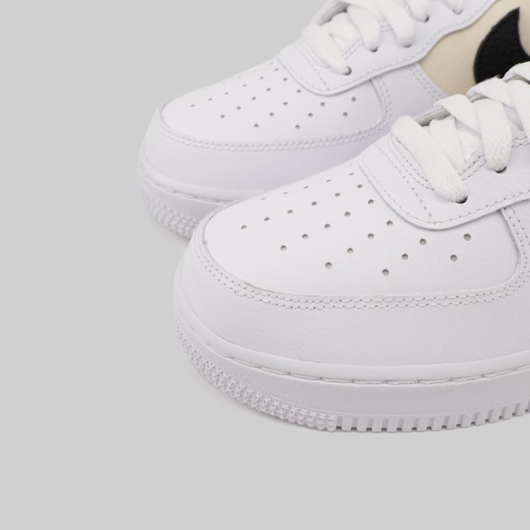 Кроссовки Nike Air Force 1 '07 LV8 EMB артикул:DM0109-100 - купить в магазине Дайс