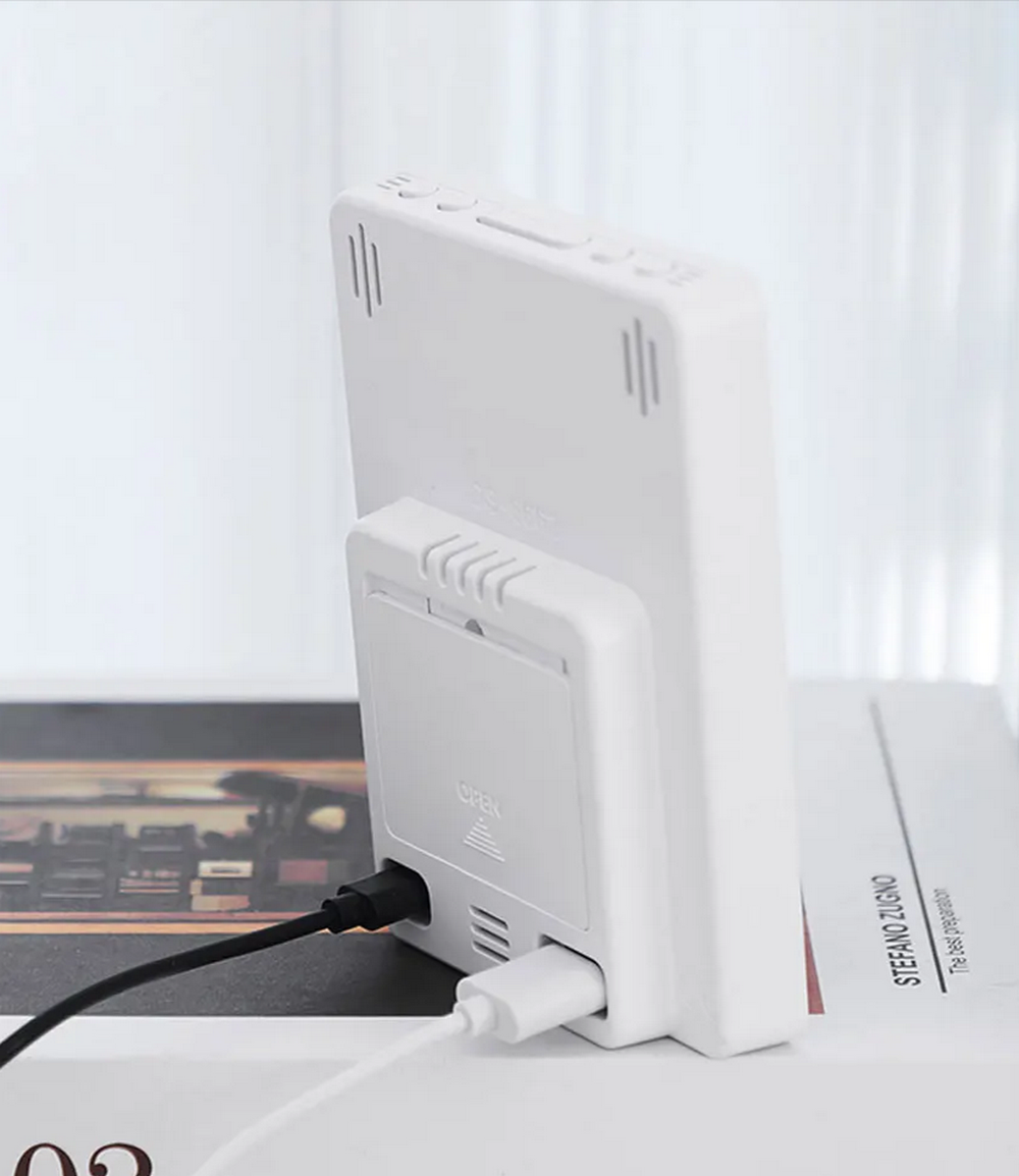 Часы-будильник настольные LED 5508 White&Blue