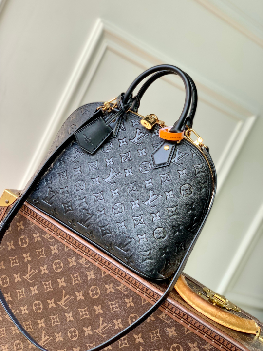 Louis Vuitton Alma PM