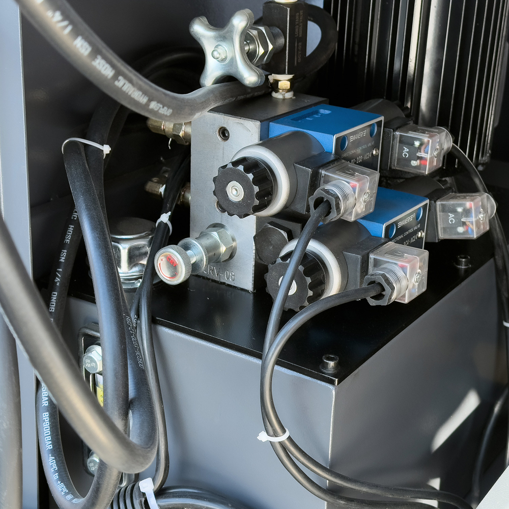 PROMA PPS-270HPA полуавтоматический ленточнопильный станок по металлу