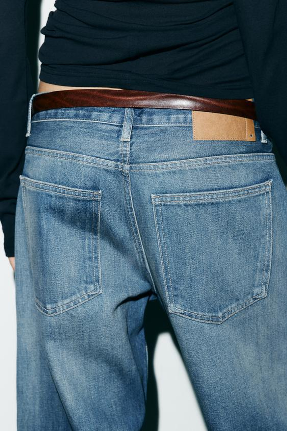 ZARA ДЖИНСЫ TRF BAGGY TAPERED С НИЗКОЙ ПОСАДКОЙ, СИНИЙ