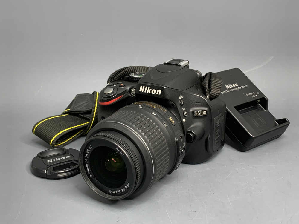 Nikon D5100 kit 18-55mm 10.800 кадров