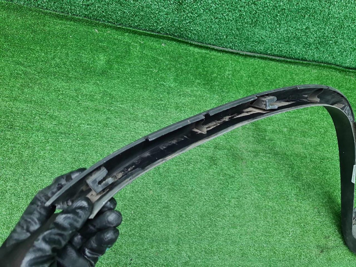 Расширитель передний правый VW Tiguan 11-18 R-line