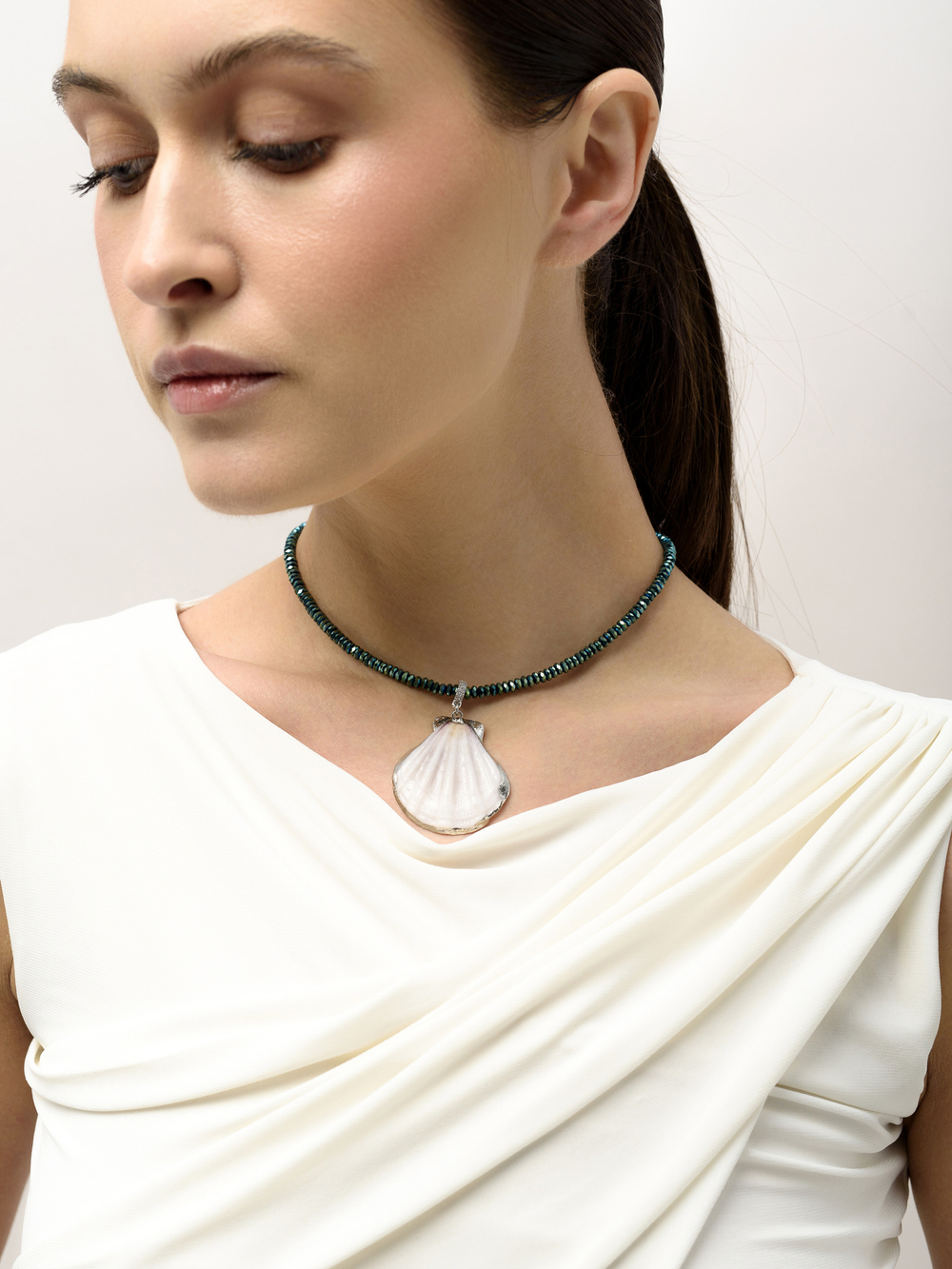 Чокер "Natural shell green" Silver