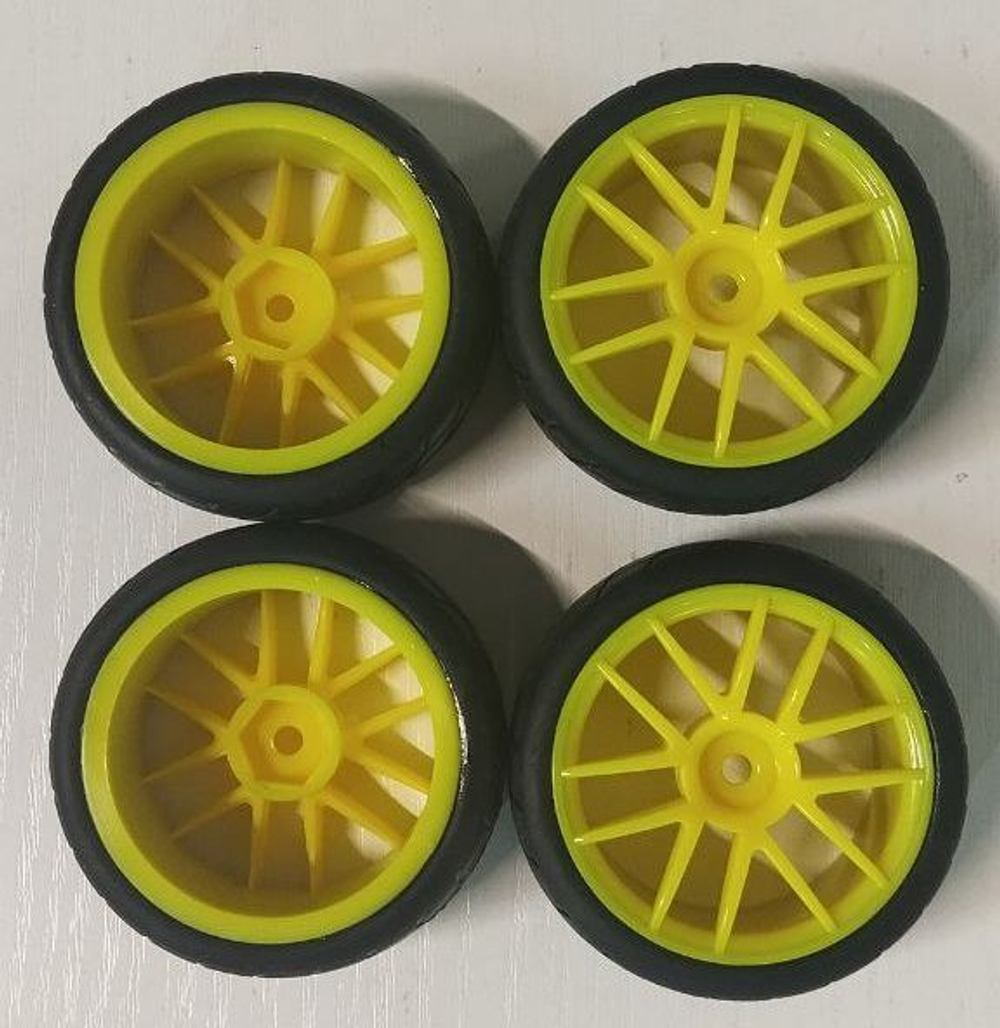 Шоссейная резина с дисками RC моделей 1/10, HSP, HPI, MST, Sakura цвет желтый 4шт