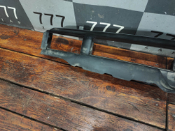 Воздуховод радиатора нижний BMW X5 (G05) 18-нв Б/У Оригинал 51647418158