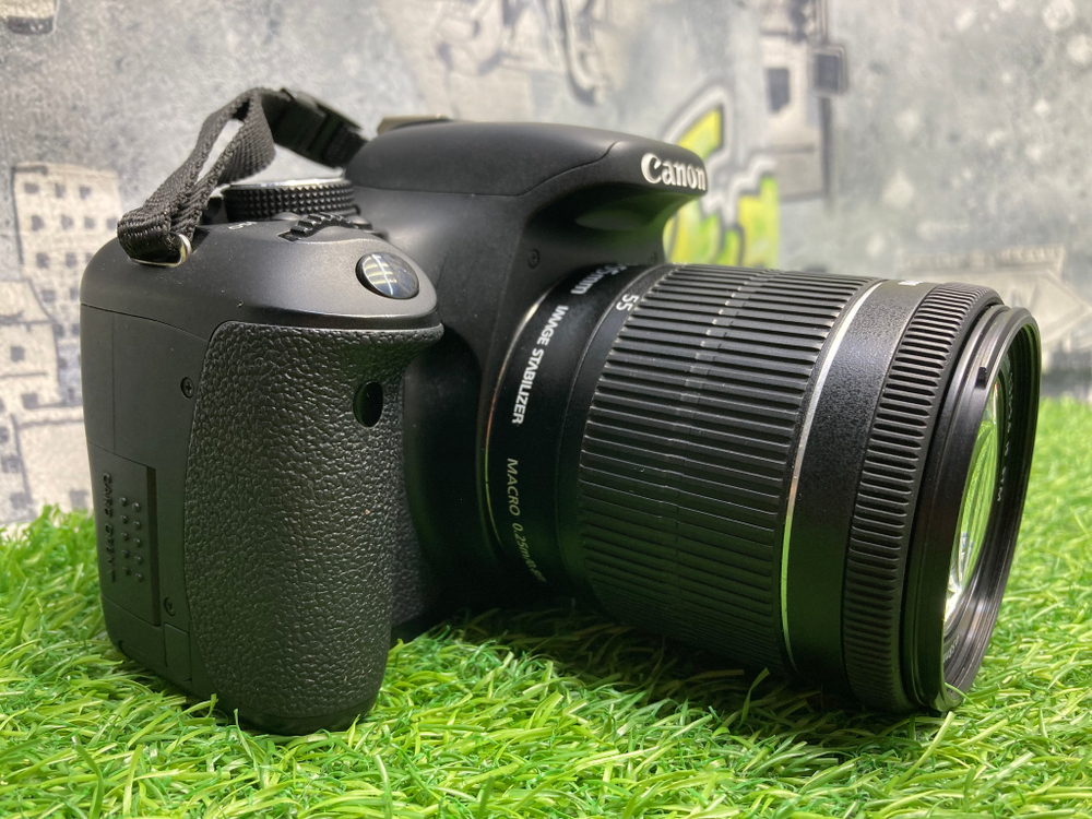 Canon 600D Kit 18-55mm 3.5-5.6 IS STM 9700 кадров