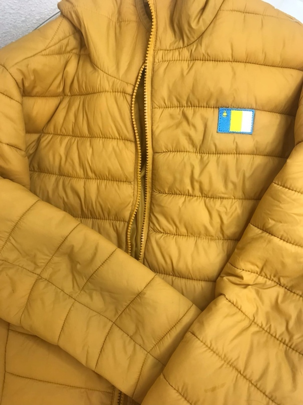 Вышивка шевронов, логотипов.