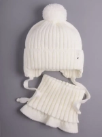 Шапка осенняя детская на завязках и снуд