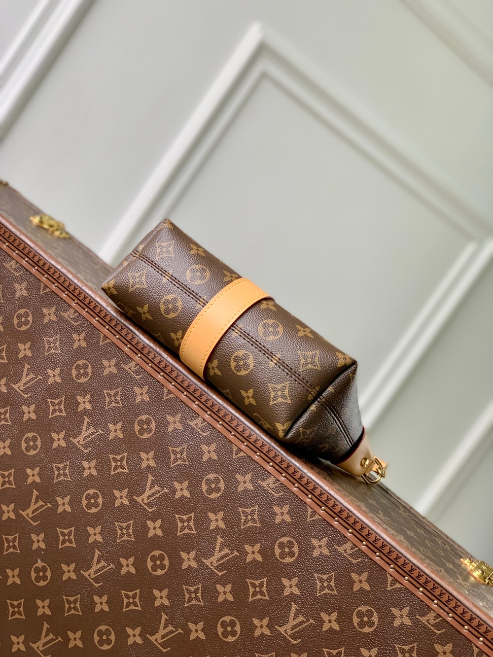 Louis Vuitton Pochette Mia