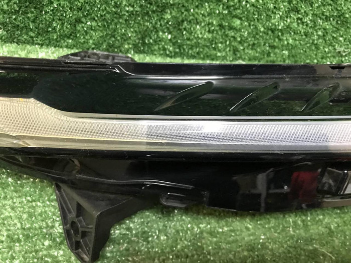 Битый Указатель поворота левый Omoda C5 (22-нв)