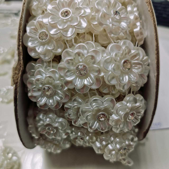 Цветок 3D со стразами #5