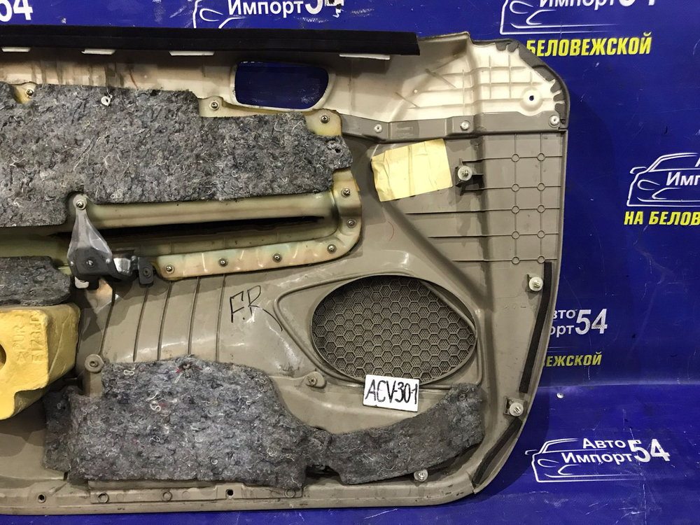 Обшивка двери TOYOTA CAMRY 2002