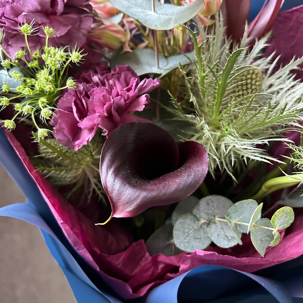 Авторский букет «Бао» в корейском стиле с каллами и эрингиумом/ Цветы/ букет от RoseMarkt