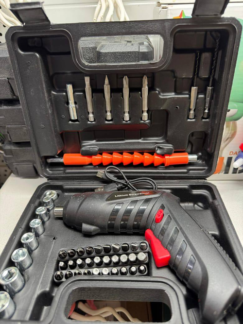 Аккумуляторная отвертка